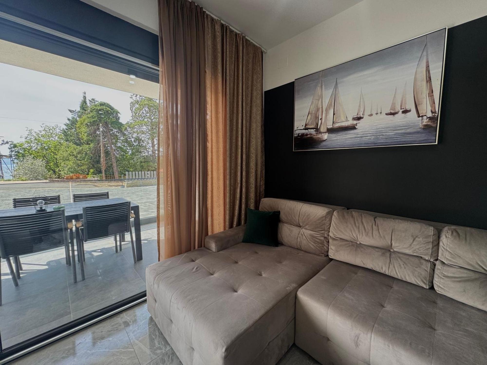 Apartamento Golden Sunset Njivice Exterior foto